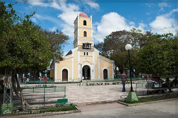 Catedral Santa Catalina de Riccis Parque Jose Marti Guantanamo